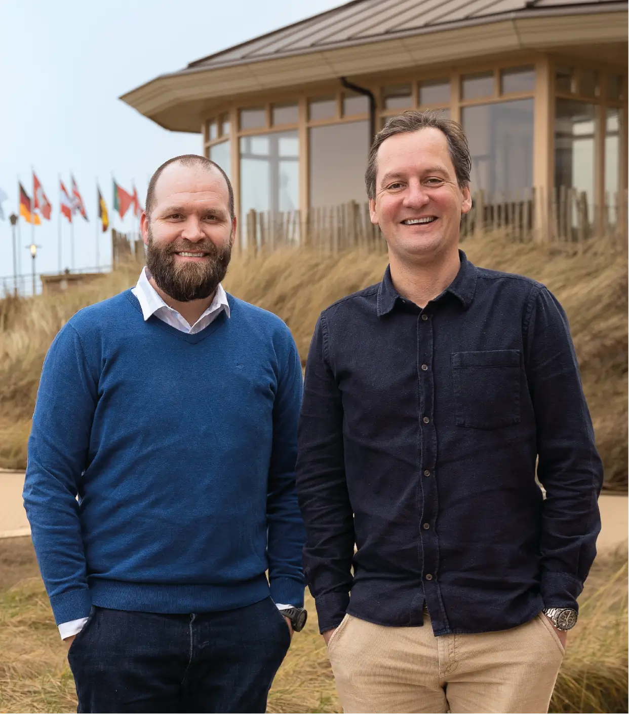 Twee collega&rsquo;s voor het kantoor